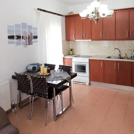 Marialena House بيت للعطل