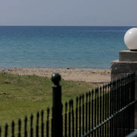 Marialena House بيت للعطل