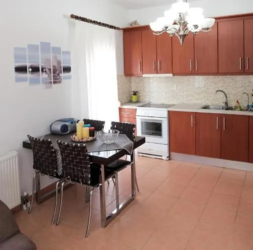 Marialena House بيت للعطل