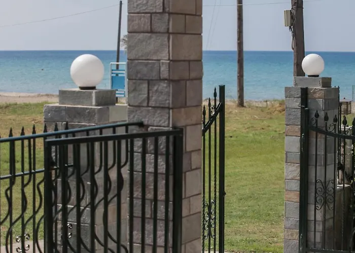 Marialena House 度假居 *